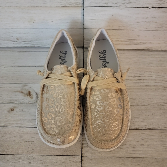 40% OFF SALE-GYPSY JAZZ- JAZZY CANVAS CHAMPAGNE SLIP ON SNEAKERS - Picture 3 of 6